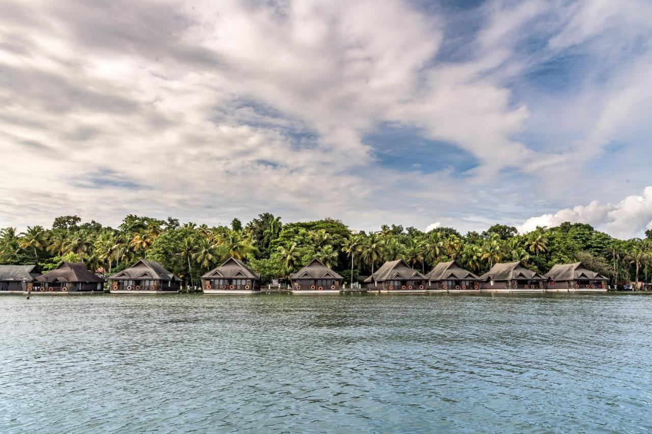 Club Mahindra Ashtamudi Hotel Nīndakara Eksteriør billede