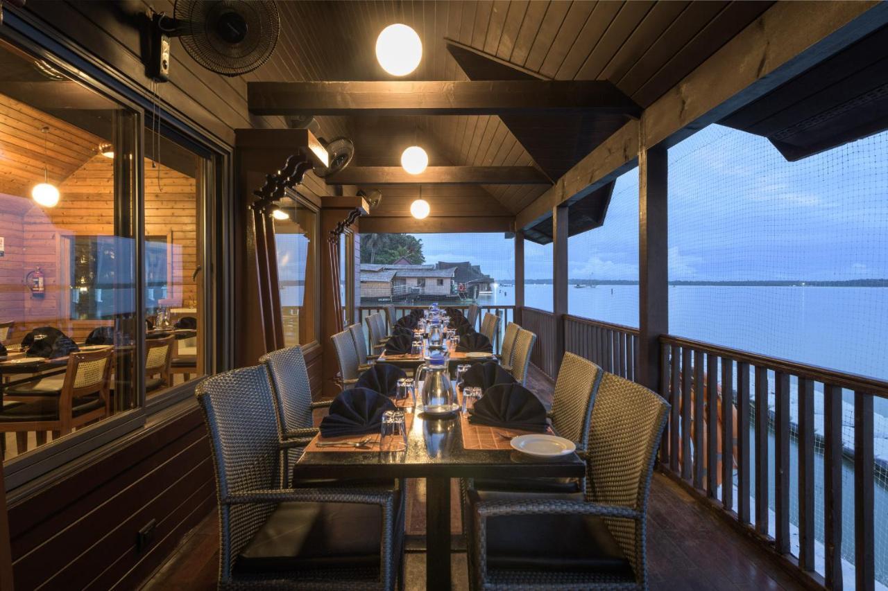 Club Mahindra Ashtamudi Hotel Nīndakara Eksteriør billede