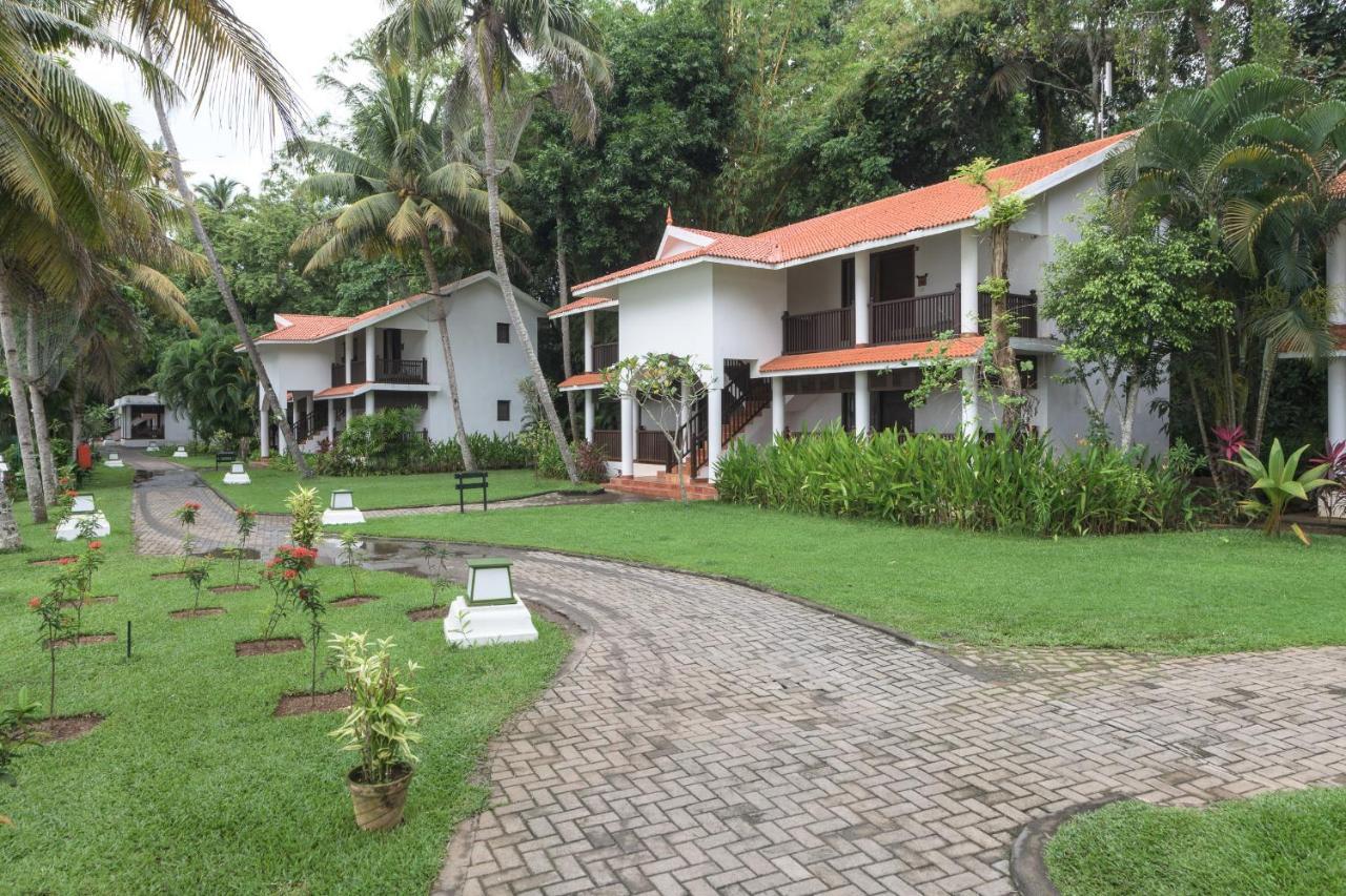 Club Mahindra Ashtamudi Hotel Nīndakara Eksteriør billede
