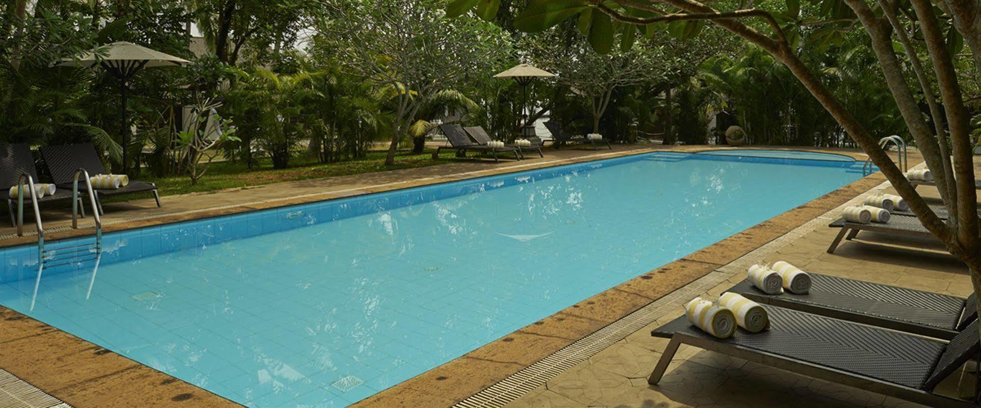 Club Mahindra Ashtamudi Hotel Nīndakara Eksteriør billede