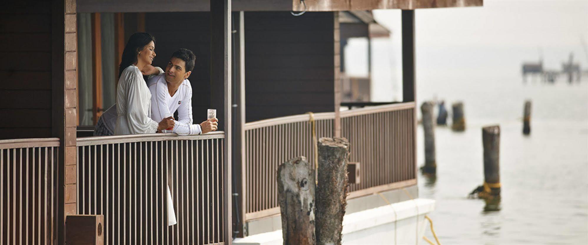 Club Mahindra Ashtamudi Hotel Nīndakara Eksteriør billede