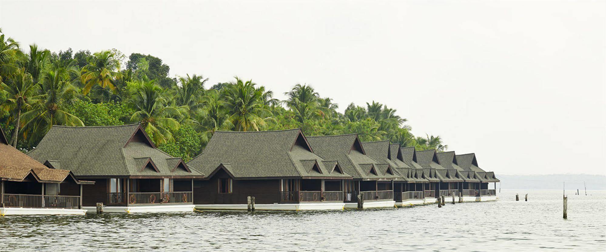 Club Mahindra Ashtamudi Hotel Nīndakara Eksteriør billede
