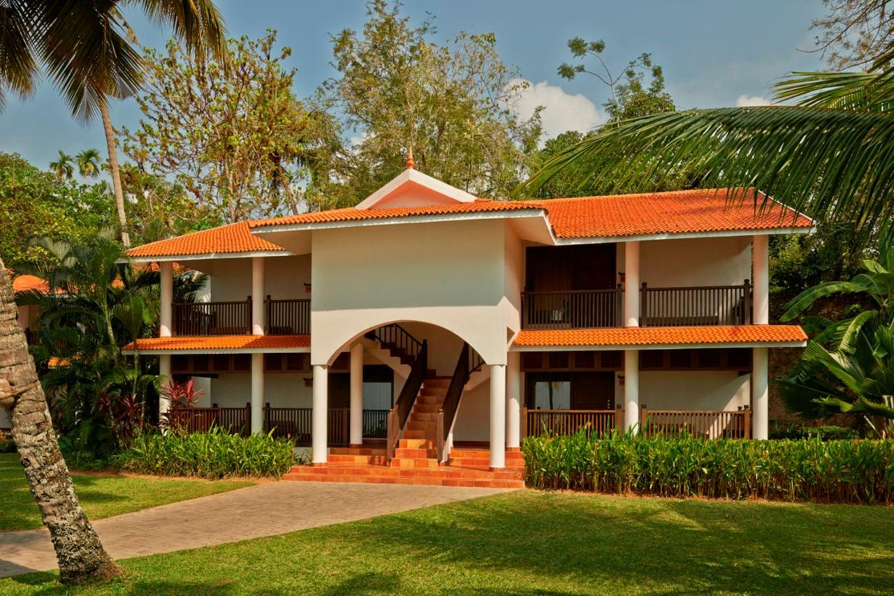 Club Mahindra Ashtamudi Hotel Nīndakara Eksteriør billede